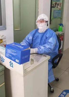 向險而行，用豐富經驗鑄就防護長城——記山東省立三院發(fā)熱門診首批進駐副主任護師張云英